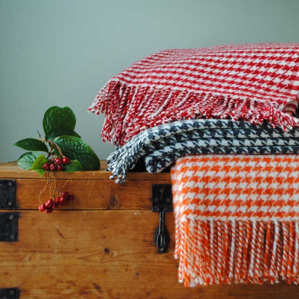 Houndstooth Wool Throw 