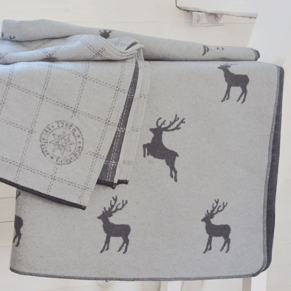 Silhouette stag throw